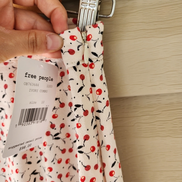 Free People Easy Peasy cherry print wide leg pants size 10 - Picture 7 of 14